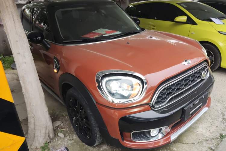 Used MINI Countryman 2017 2.0T COOPER S ALL4 Explorer Front Right 45 Deg