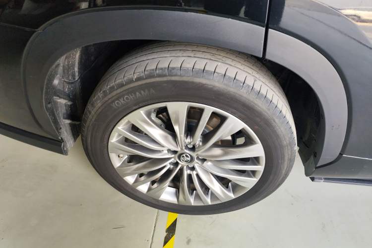 Used Toyota Highlander 2022 Dual-Engine 2.5L Four-Wheel Drive Prestige Version 7 Seats