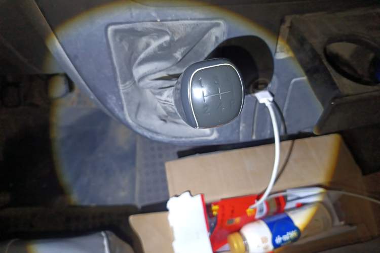 Used SAIC MAXUS Xintu V80 2012 2.5T Low-Roof Value-Added Logistics Version C