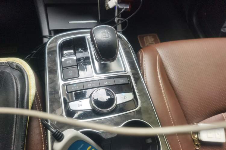 Used BYD Tang New Energy 2015 2.0T Four-Wheel-Drive Flagship Model Gear Lever