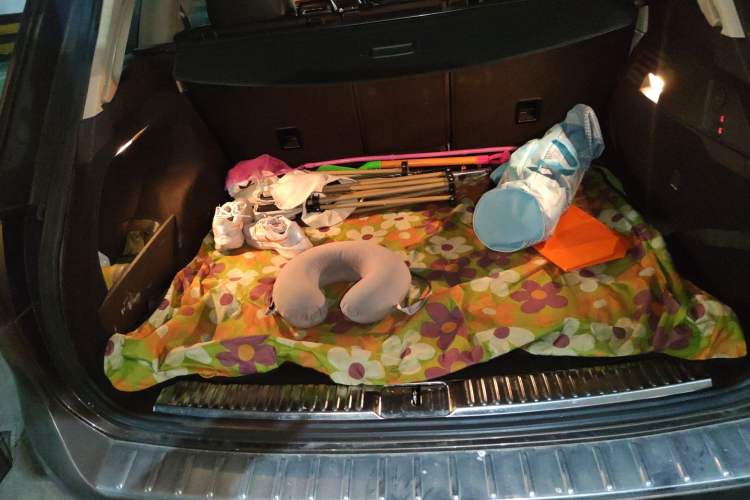 Used Volkswagen Touareg 2011 3.0 TSI Standard Version Trunk