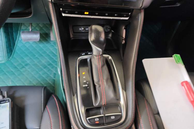 Used MG ZS 2020 180 DVVT Automatic Lite Gear Lever