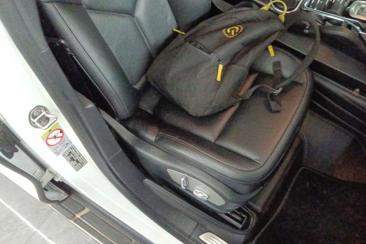 Used Porsche Cayenne 2016 Cayenne 3.0T Right Front Seat