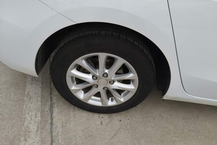 Used Buick GL6 2018 18T 6-Seater Luxury Model Exterior 5