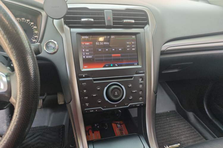 Used Ford Mondeo 2017 EcoBoost 200 Stylish Model
