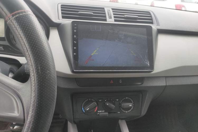 Used Skoda Fabia 2017 1.4L Automatic Car Enjoy Edition Audio And AC Panel