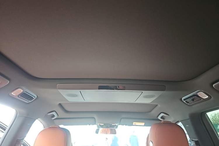 Used Li Auto L8 2024 Ultra Model
