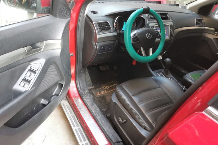 Used BAIC Senova X65 2015 2.0T Automatic Elite Model