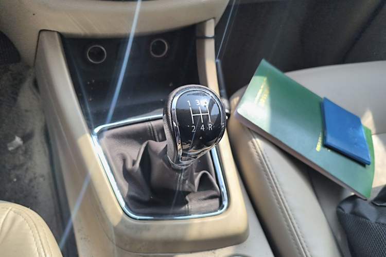 Used Baojun 730 2014 1.5L Manual Luxury Navigation ESP Version 7 Seats