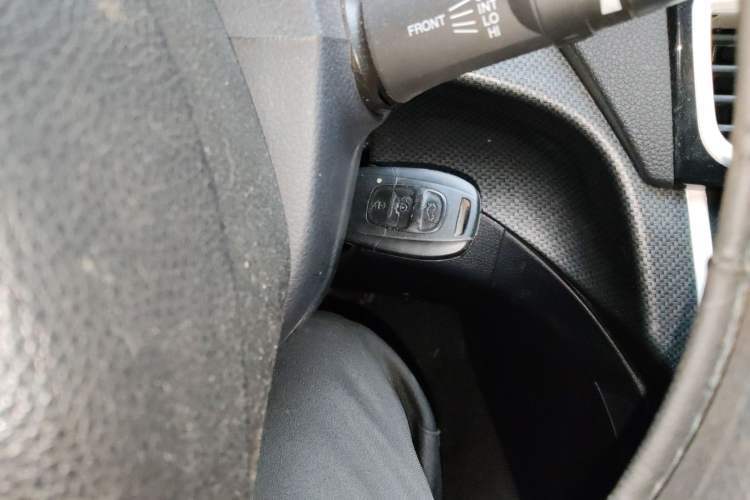 Used Soueast V5 Lingzhi 2014 1.5T CVT Fun-Drive Version
