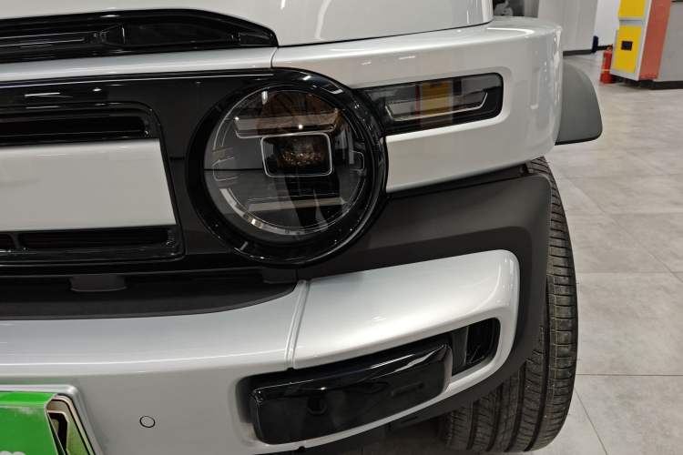 Used iCAR V23 2025 501 Four-Wheel Drive Advanced Version