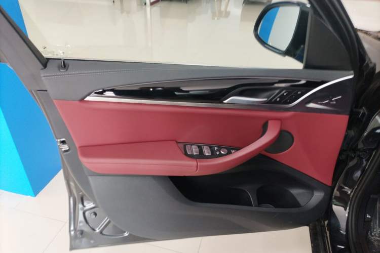 Used BMW X3 2023 xDrive25i M Sport Package
