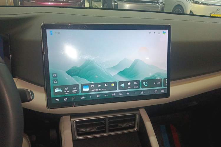 Used BYD Yuan UP 2025 Intelligent Driving Version 401 KM Dynamic Edition