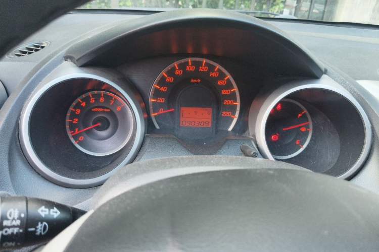 Used Honda Fit 2011 1.3L automatic comfort version
