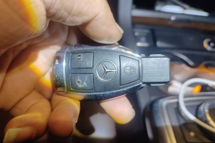 Used Mercedes-Benz M-Class 2014 ML 400 4MATIC Luxury Model
