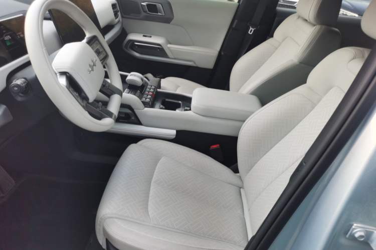 Used Formula Leopard Titanium 3 2025 501KM All-Wheel Drive Intelligent Driving Ultra Version