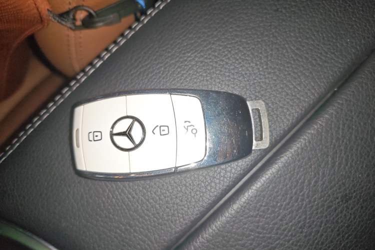 Used Mercedes-Benz GLC Coupe 2021 GLC 260 4MATIC Coupe SUV Vehicle Key