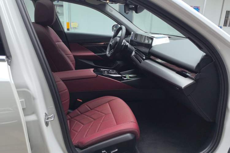 Used BMW 5 Series 2025 530Li Leading Model M Sport Package