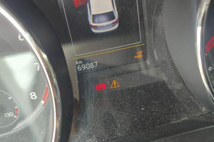 Used Volkswagen Tiguan L 2018 Facelift 330TSI Automatic Two-Wheel Drive Luxury Edition Odometer Close Up