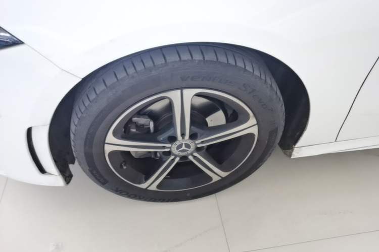 Used Mercedes-Benz A-Class 2022 Revised Version A 200 L Sport Sedan Fashionable Style