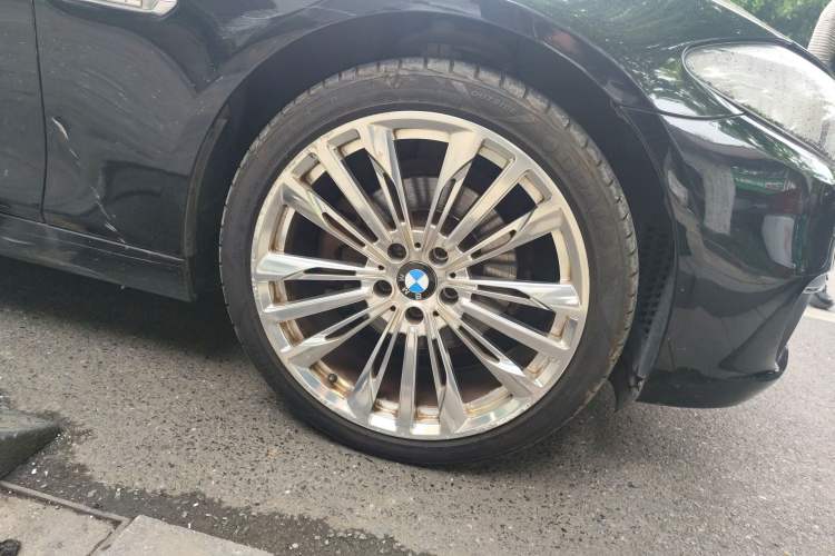 Used BMW 5 Series 2014 525Li Luxury Design Package