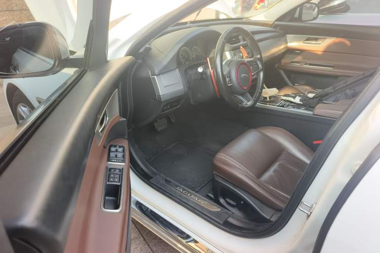 Used Jaguar XFL 2018 XFL 2.0T 250 PS Luxury Edition
