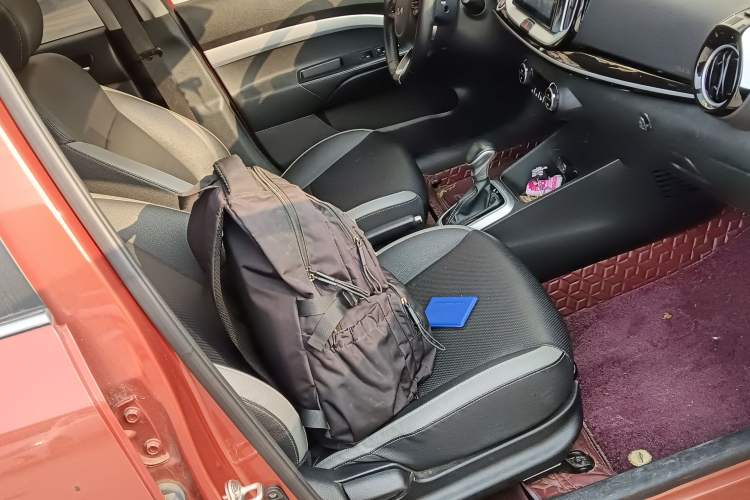 Used Kia kx1 Stonic 2021 1.4L CVT Sunroof Model Right Front Seat