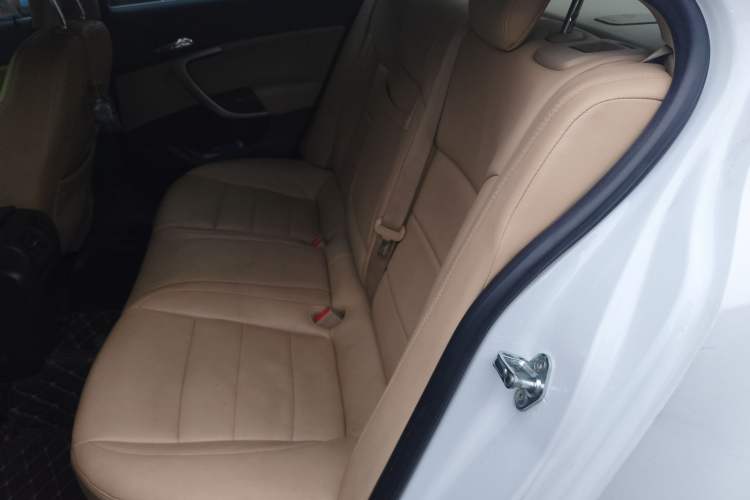 Used Buick Regal 2015 2.0L Leading Fashion Edition