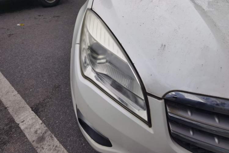 Used CHANGAN CS35 2014 1.6L Manual Luxury Model China V Standard
