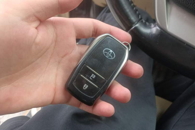 Used Toyota Highlander 2015 2.0T Two-Wheel Drive Luxury Edition 7 Seats
