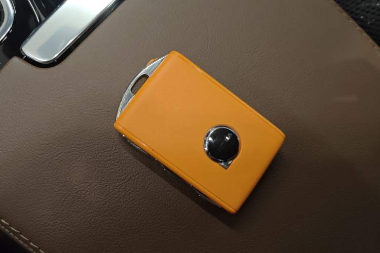 Used Volvo S90 New Energy 2025 Plug-in Hybrid Four-Wheel Drive Long-Range Zhiyi Luxury Edition Vehicle Key