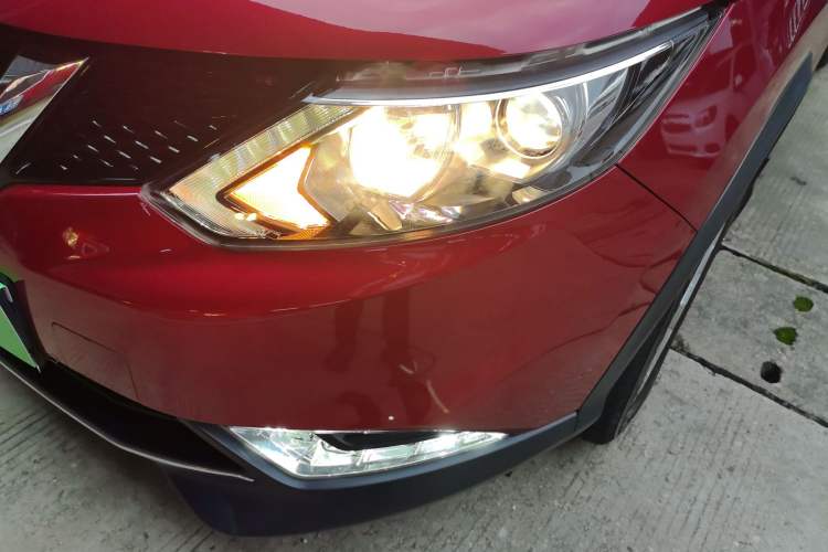 Used Nissan Qashqai 2016 2.0L CVT Elite Edition Left Front Headlight