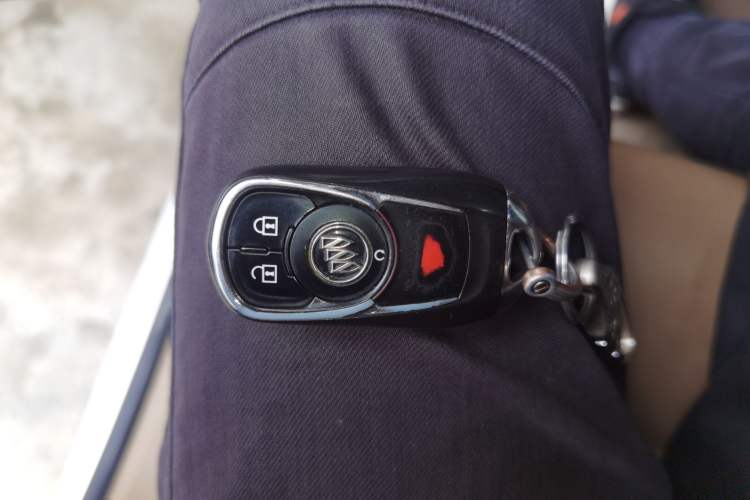 Used Buick GL8 2018 ES 28T Premium Model China VI Standard
