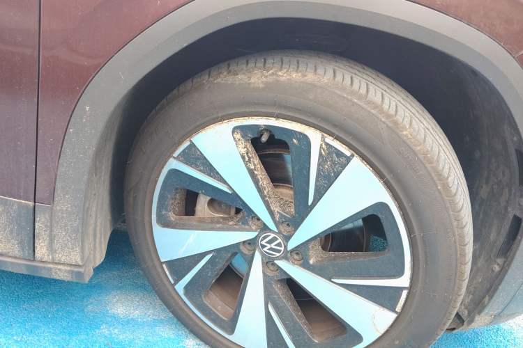 Used Volkswagen ID.6 X 2021 1st Edition ID. First Impression Edition Right Front Wheel Hub