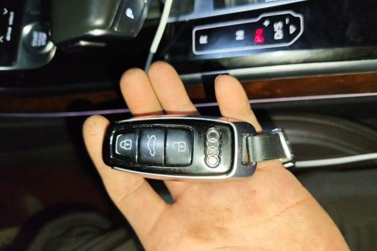 Used Audi A8 2018 A8L 55 TFSI quattro Luxury Edition Vehicle Key