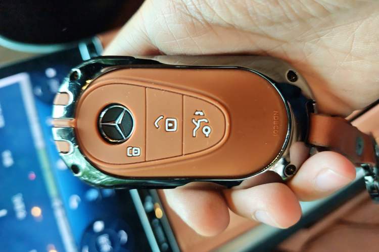 Used Mercedes-Benz GLC 2023 Refreshed GLC 300 L 4MATIC Dynamic Version 7-Seater Vehicle Key