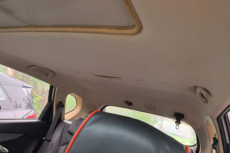 Used Baojun 560 2016 1.8L iAMT Luxury Model Headliner