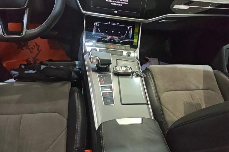 Used Audi A6L 2022 40 TFSI Luxury Dynamic Model
