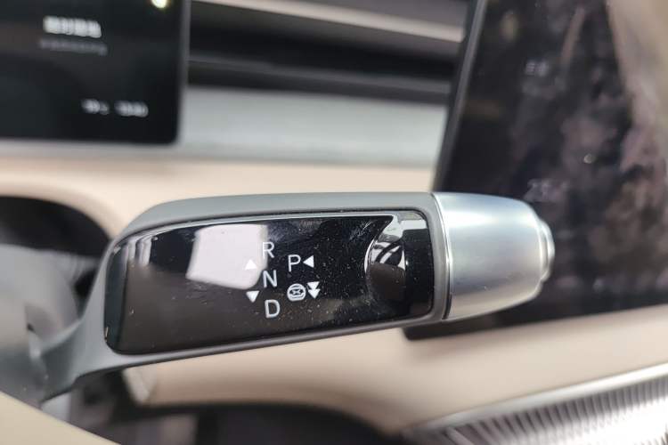 Used XPeng X9 2025 740 Ultra-Long Range Max