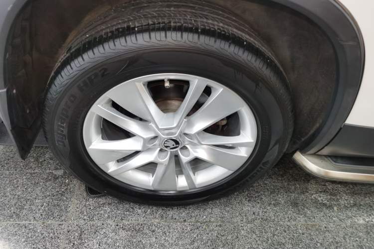 Used Skoda Kodiaq 2018 TSI330 5-Seater Two-Wheel-Drive Luxury Enjoyment Edition Exterior 5