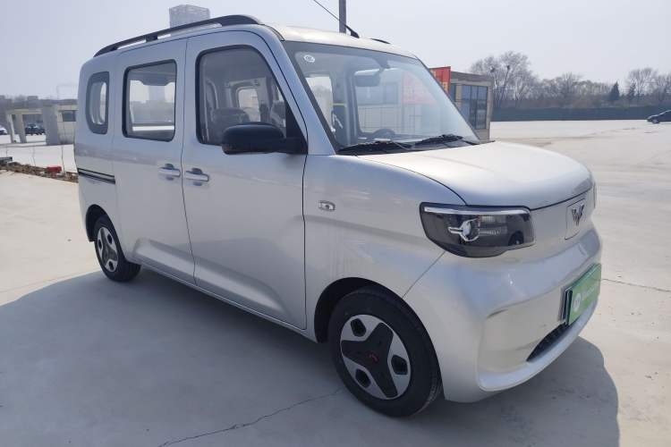 Used Wuling Zhiguang New Energy 2025 Model 305km Ambitious Edition