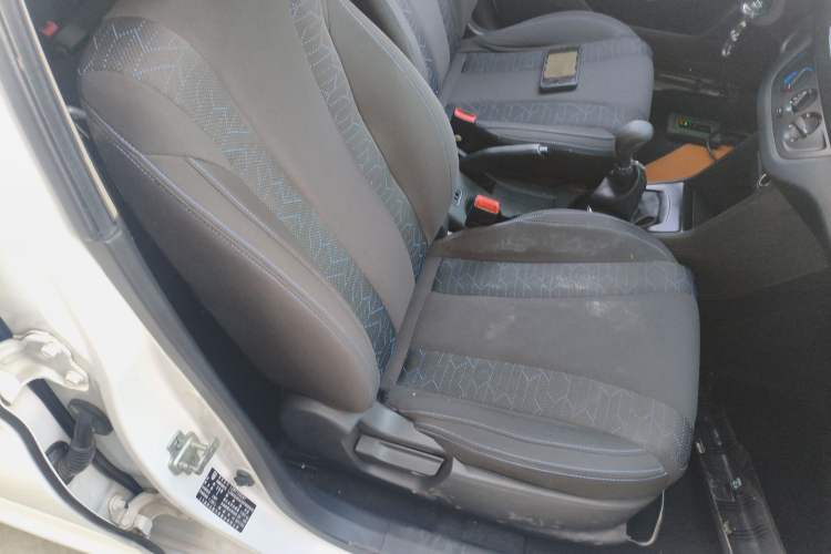 Used Baojun 310 2016 1.2L manual Comfort trim level