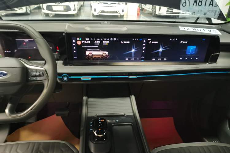 Used Ford Edge 2023 Ford Explorer L 2.0T EcoBoost Two-Wheel Drive 7-Seater Luxury Model Audio And AC Panel