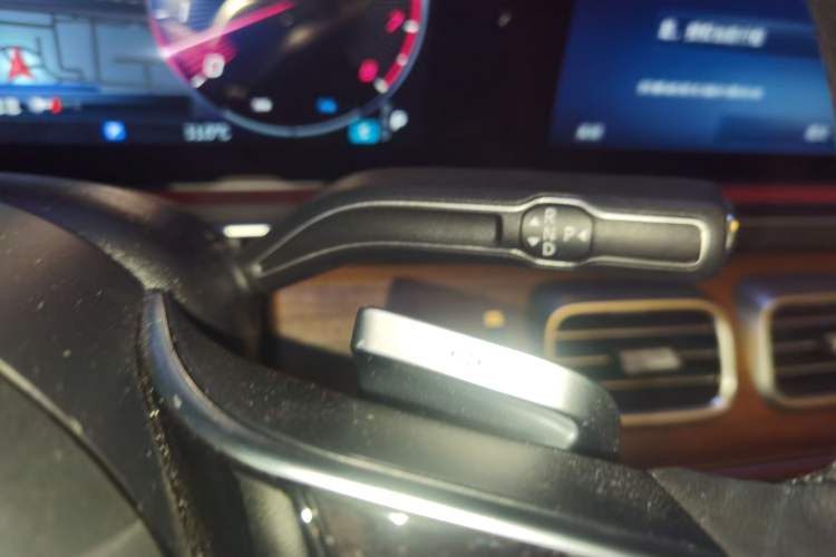 Used Mercedes-Benz GLE 2023 GLE 450 4MATIC Stylish Model Gear Lever