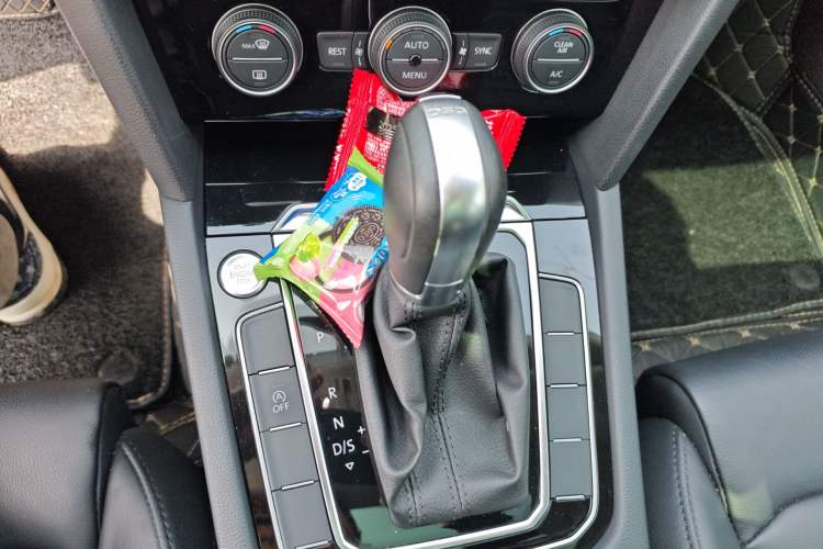 Used Volkswagen Magotan 2019 330TSI DSG Luxury Version China VI Standard