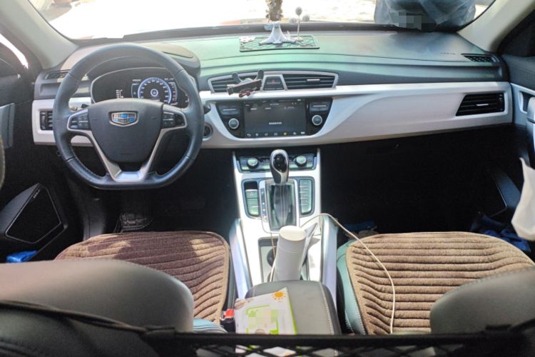 Used Geely Auto Emgrand X7 Sport 2016 1.8TD Automatic Smart Connectivity Version Center Console