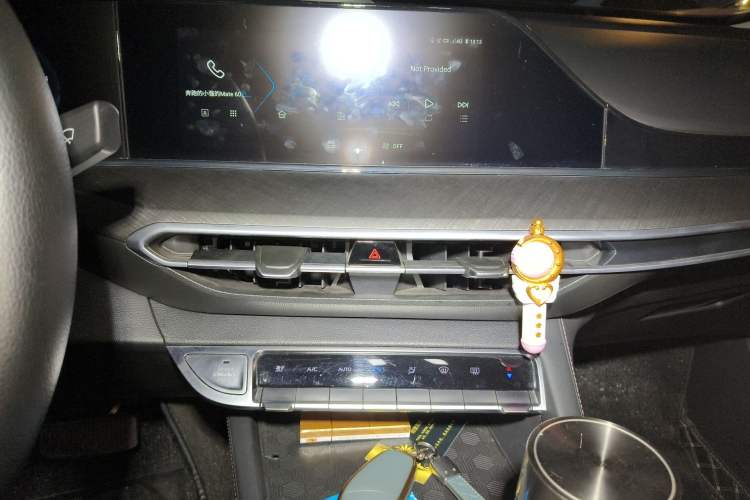 Used CHANGAN Eado 2022 PLUS Blue Whale NE 1.4T GDI DCT Prestige Edition Audio And AC Panel