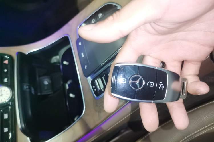 Used Mercedes-Benz E-Class 2023 E 300 L Sport Luxury Edition Vehicle Key