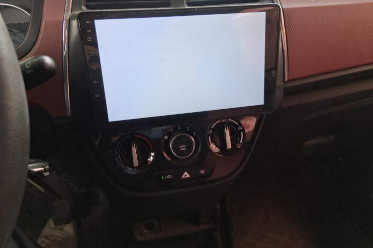 Used CHANGAN OSHAN Olisway EV 2017 Elite Model Audio And AC Panel