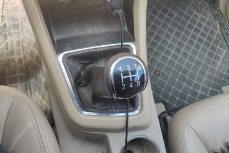 Used Baojun 730 2014 1.5L manual Comfort version 7 seats
